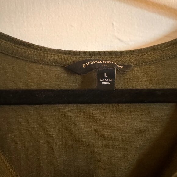 Banana Republic Trapunto Top in Olive - Picture 3 of 4